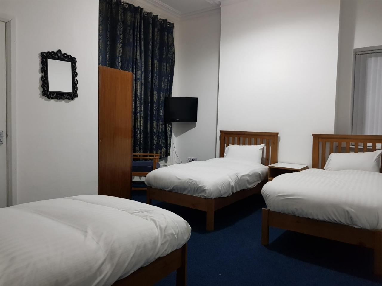 Oyo Hala Guest House Manchester Extérieur photo