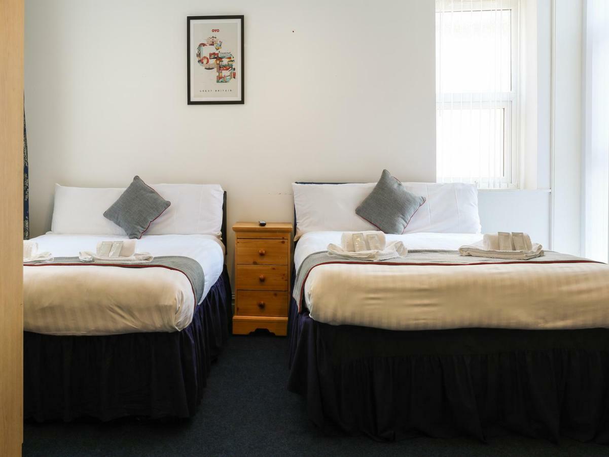 Oyo Hala Guest House Manchester Extérieur photo
